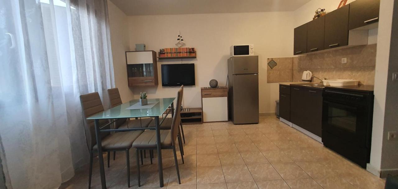 Apartments Kolak Rogoznica  Eksteriør bilde